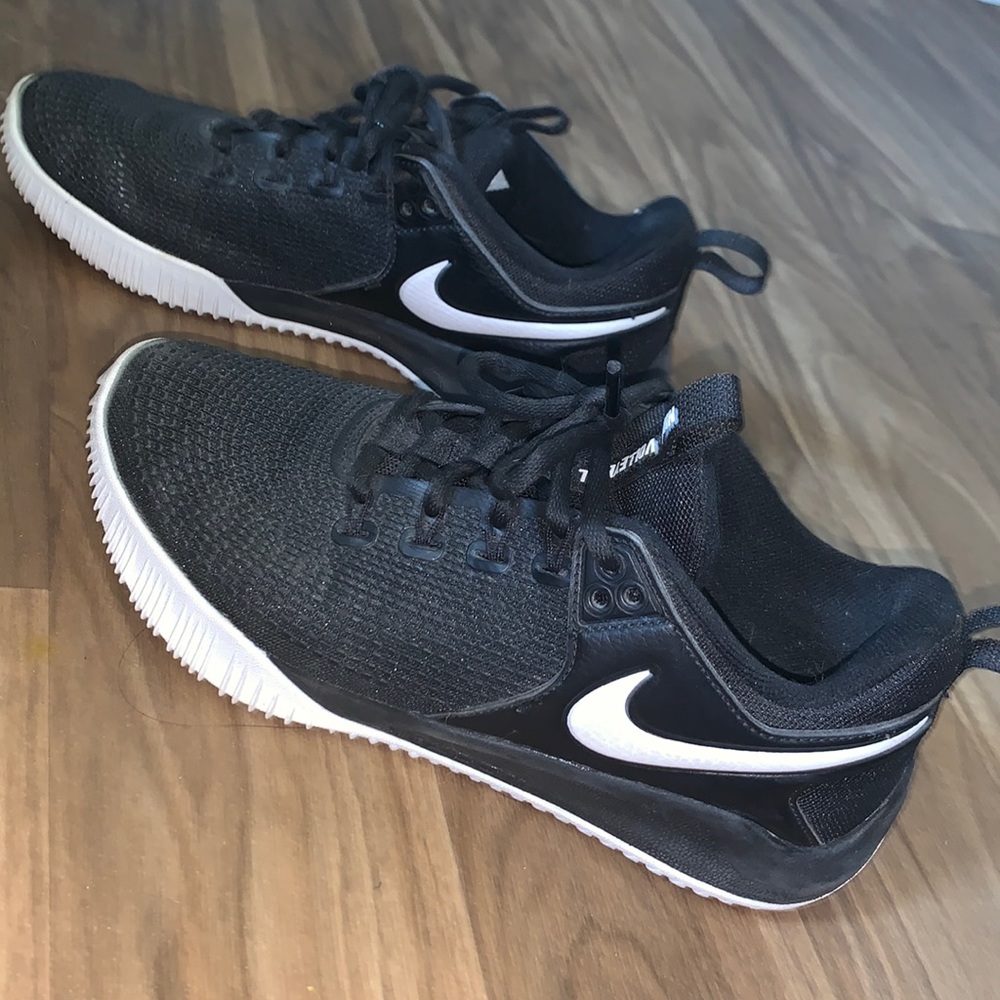 Nike Volleyball Shoes size US 6